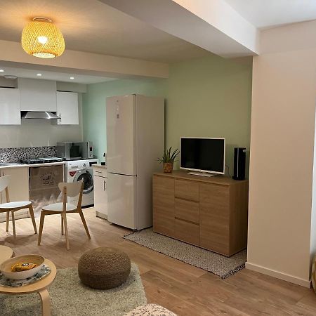 Studio 30m2 Rue piétonne Coeur de Hyères Extérieur photo