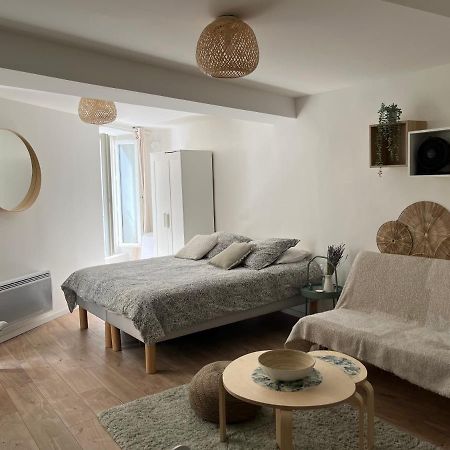 Studio 30m2 Rue piétonne Coeur de Hyères Extérieur photo