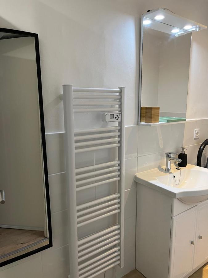 Studio 30m2 Rue piétonne Coeur de Hyères Extérieur photo