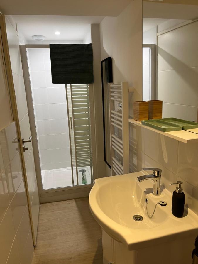 Studio 30m2 Rue piétonne Coeur de Hyères Extérieur photo