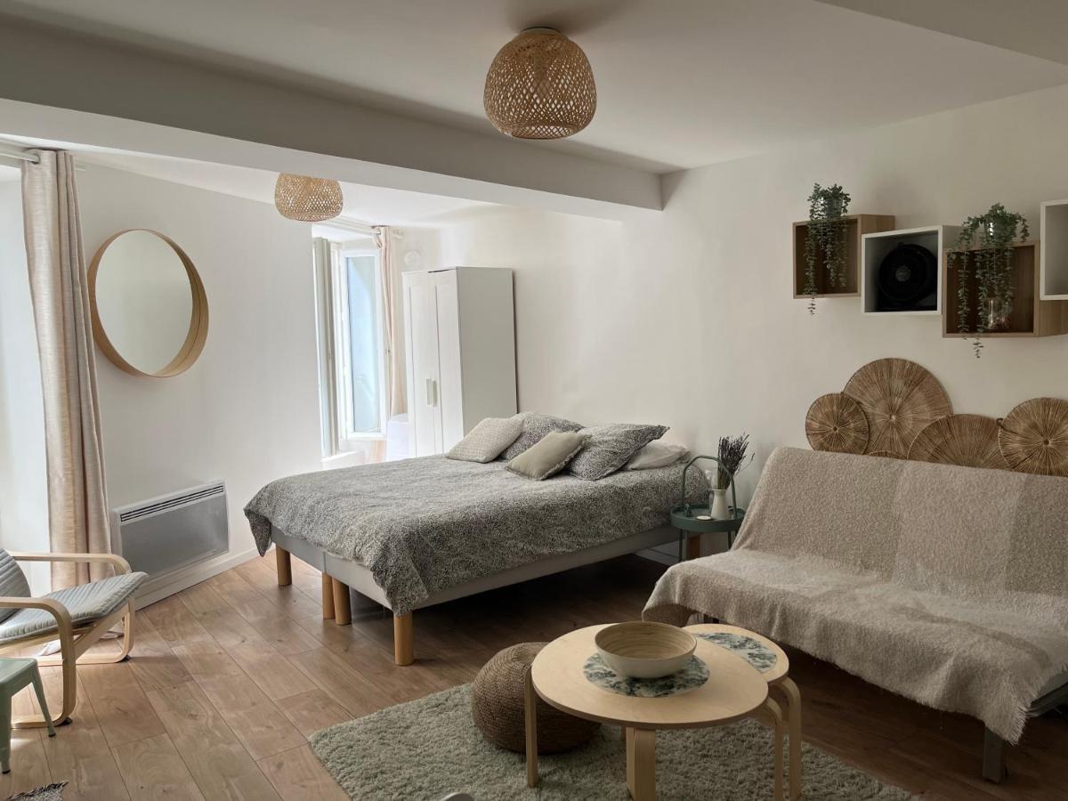 Studio 30m2 Rue piétonne Coeur de Hyères Extérieur photo