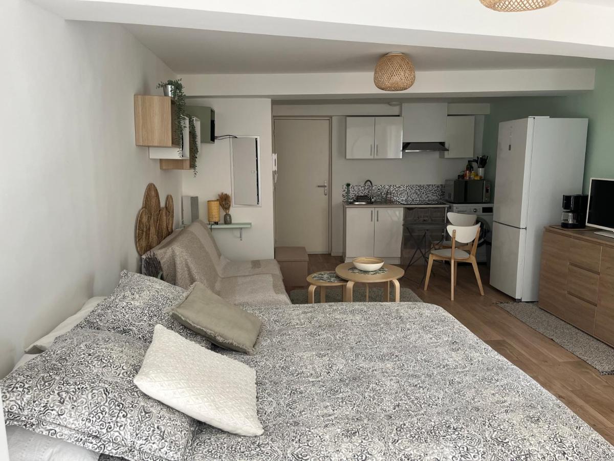 Studio 30m2 Rue piétonne Coeur de Hyères Extérieur photo
